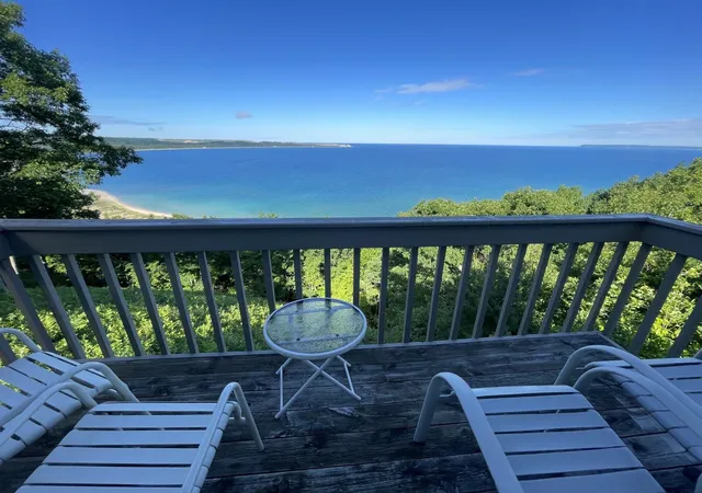 4a-pinnacle-pl-glen-arbor-mi-49636/hzid_6ce9135e