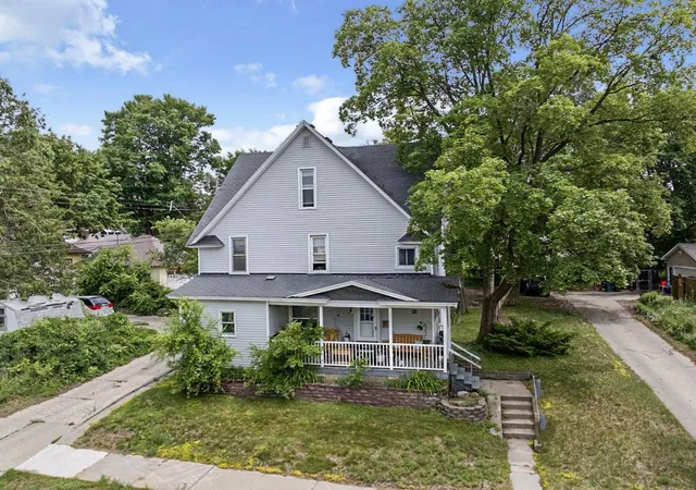 411-s-simons-st-cadillac-mi-49601/hzid_092f2a56