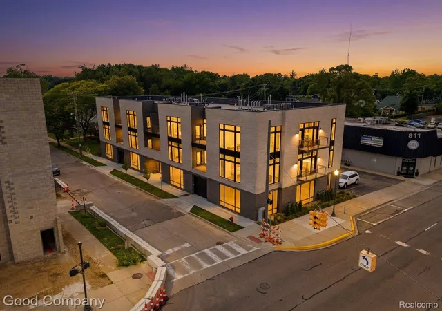 110-austin-ave-301-royal-oak-mi-48067/hzid_0d638cc5