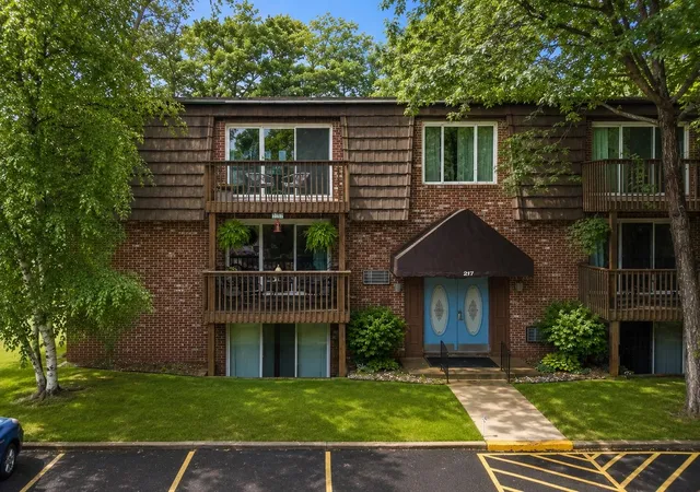 217-fair-st-traverse-city-mi-49686/hzid_01fec8d3
