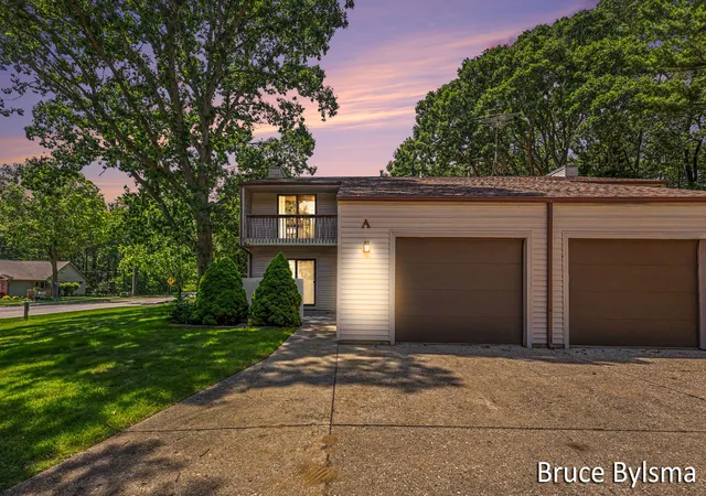 17570-parkwood-dr-a-ferrysburgcity-ottawa-mi-49456/hzid_50f1fc4e
