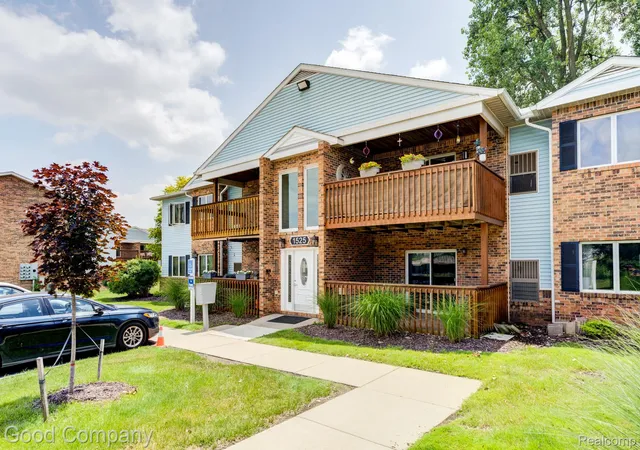 1525-harbour-ct-73-trenton-mi-48183/hzid_c97706dd
