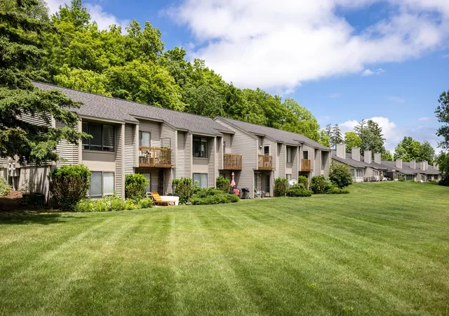 11255-e-fort-rd-suttons-bay-mi-49682/hzid_44e6733a