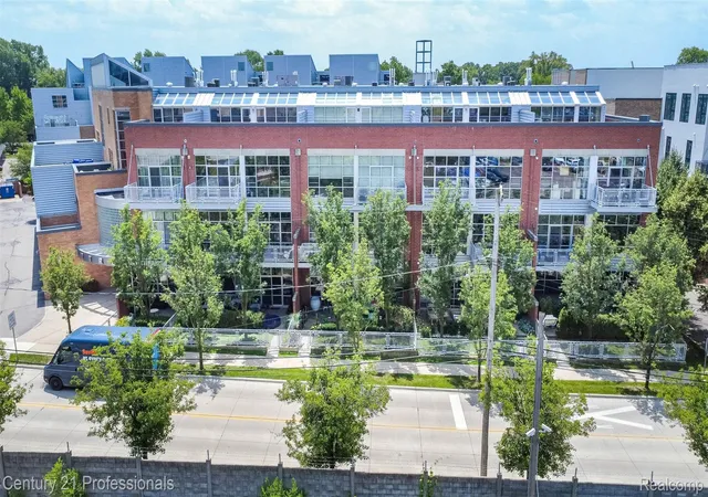 322-e-harrison-ave-20-royal-oak-mi-48067/hzid_702ab22a
