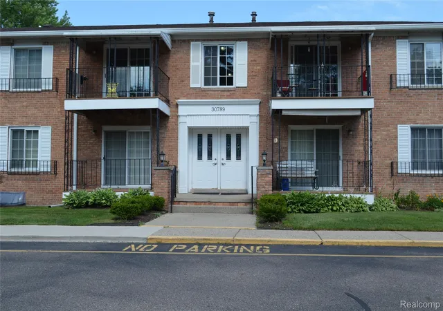 30789-shiawassee-rd-9-farmington-mi-48336/hzid_1ecdbf40