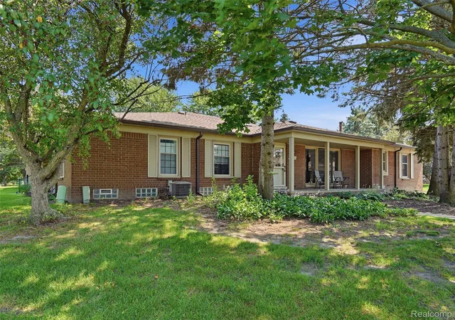 49139-conway-ct-25-shelbychartertownship-macomb-mi-48315/hzid_310ea3ff