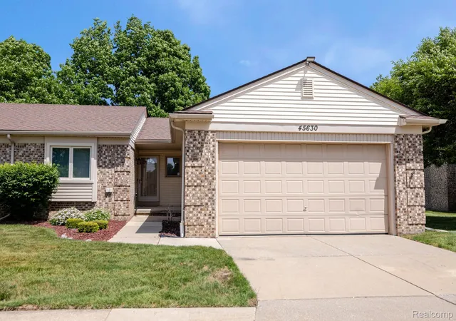 45630-white-oak-dr-shelby-township-mi-48315/hzid_17975ef0