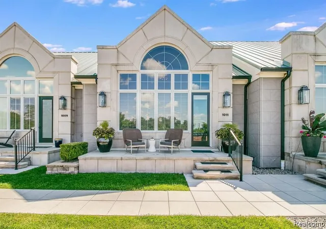 1011-s-washington-ave-royal-oak-mi-48067/hzid_f2e39953