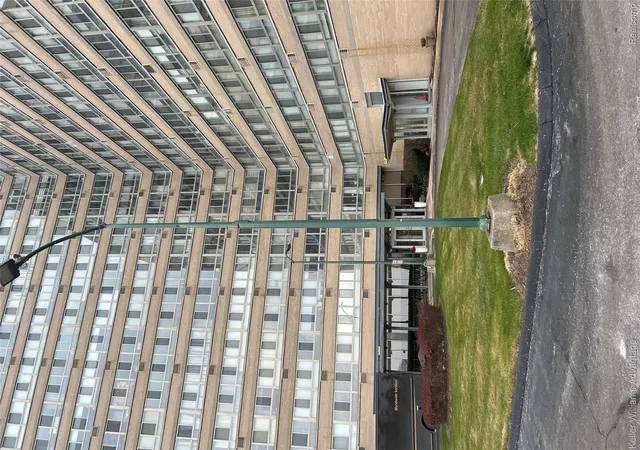 8900-e-jefferson-ave-323-detroit-mi-48214/hzid_3e0d54be