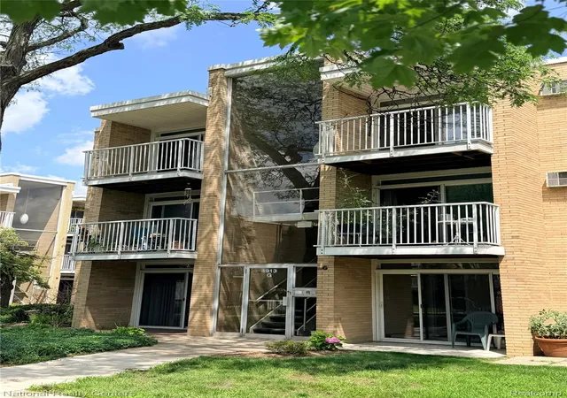 4913-crooks-rd-g4-royal-oak-mi-48073/hzid_4ae428b0