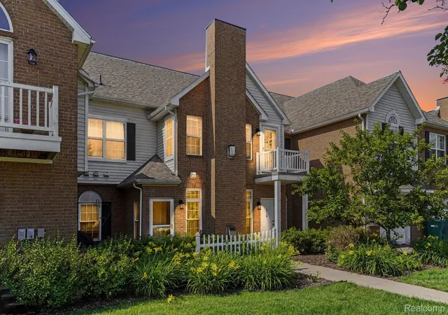 518-olde-english-cir-howelltownship-livingston-mi-48855/hzid_6ebcdd0b