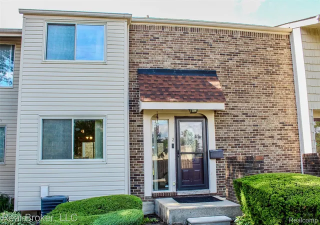 2-woodbridge-towne-st-southfield-mi-48075/hzid_0cfb9c92