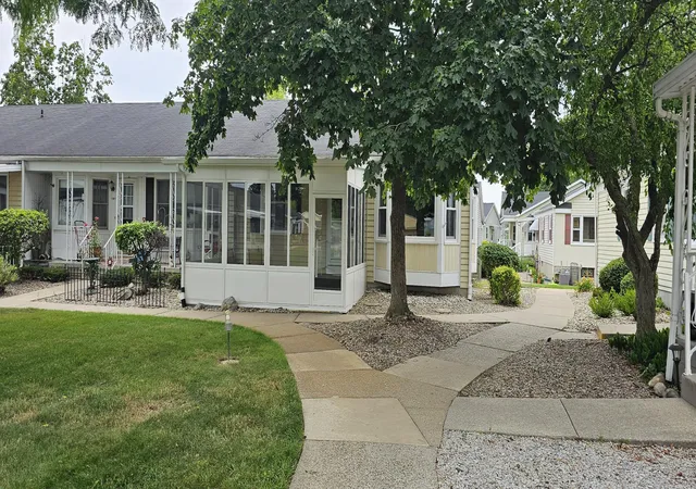 1009-village-ln-210-jenison-mi-49428/hzid_a9aeec7e