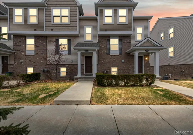 4616-bradley-cir-troycity-oakland-mi-48085/hzid_5fb23c9a