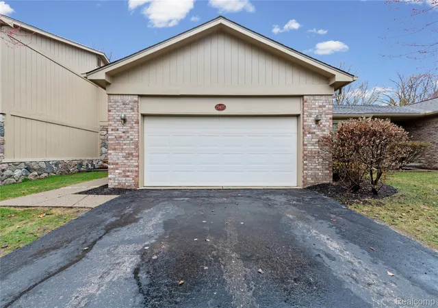 29455-sylvan-ln-farmington-hills-mi-48334/hzid_c408aa39