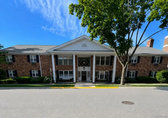555-townsend-st-203-birmingham-mi-48009/hzid_cb385fff
