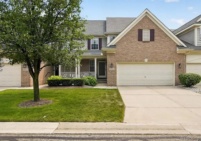 32969-brookside-cir-18-livonia-mi-48152/hzid_ac903405