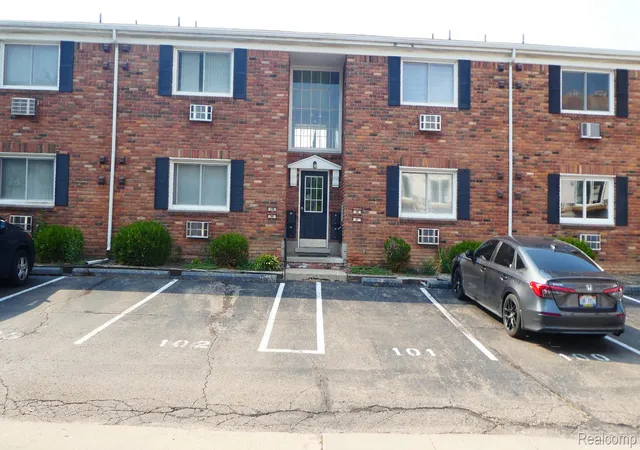 31831-grand-river-ave-99-farmington-mi-48336/hzid_363d1a98