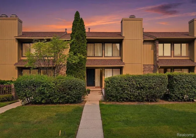 1820-s-hill-blvd-bloomfield-hills-mi-48304/hzid_3c65c72f