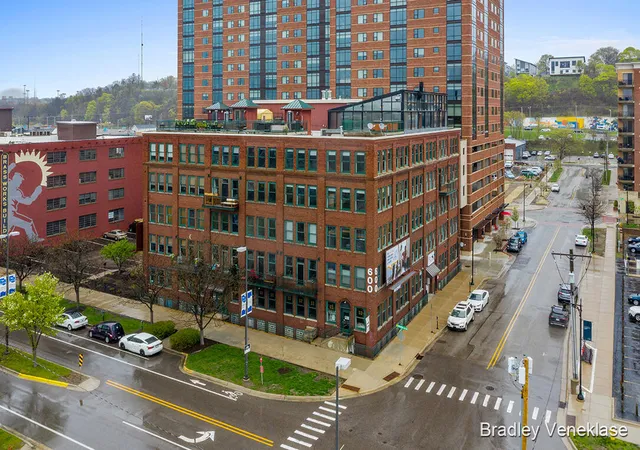600-monroe-ave-nw-411-grand-rapids-mi-49503/hzid_a6327244