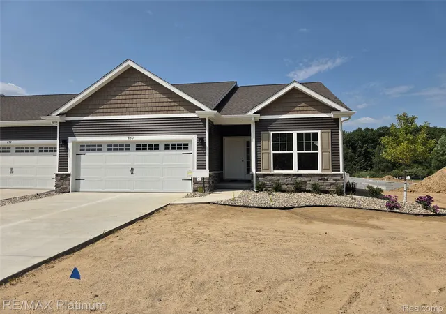 850-oakwood-cir-41-fentoncity-genesee-mi-48430/hzid_2fc9bd52