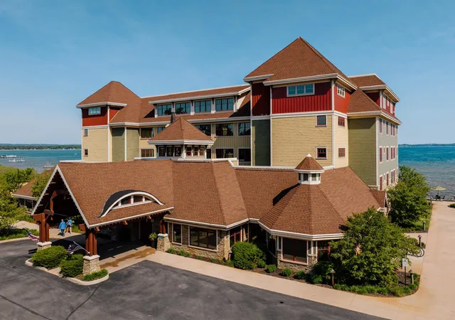 2035-n-us-31-traverse-city-mi-49686/hzid_6364804c