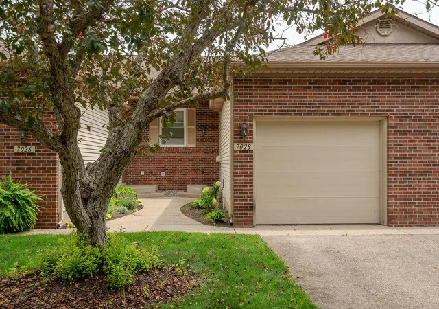 7028-springtree-ln-sw-grand-rapids-mi-49548/hzid_2d29526c
