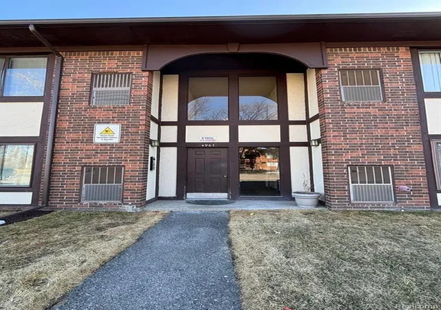 4961-e-10-mile-rd-warren-mi-48091/hzid_b93ed7d0