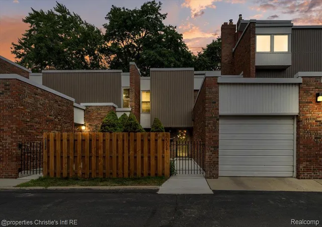 2063-hyde-park-detroit-mi-48207/hzid_d0b04848