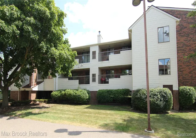 30594-orchard-lake-rd-50-farmington-hills-mi-48334/hzid_7ffa9f56