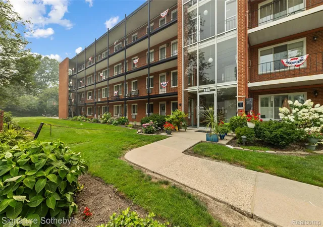 2820-woodslee-dr-205-royal-oak-mi-48073/hzid_32ef8f99