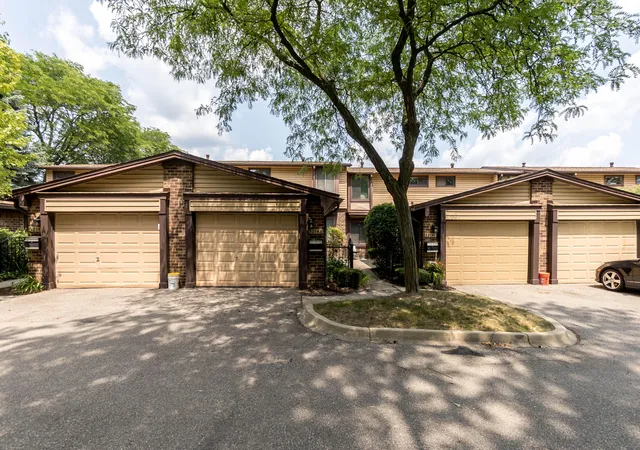 32143-w-12-mile-rd-farmington-hills-mi-48334/hzid_6c176cf1