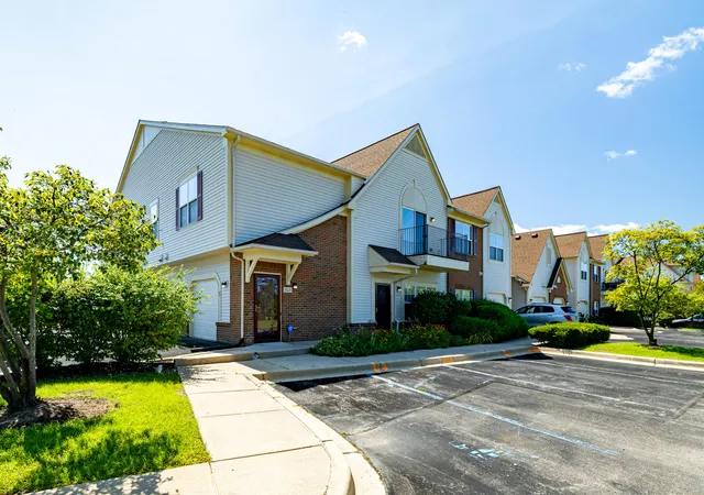 9621-lakeside-dr-ypsilanti-mi-48197/hzid_d2061ed4