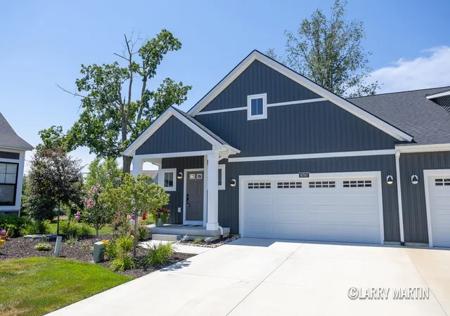 8787-brayridge-dr-jenison-mi-49428/hzid_7df10dc1