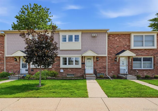 37136-charter-oaks-blvd-clinton-township-mi-48036/hzid_db118672
