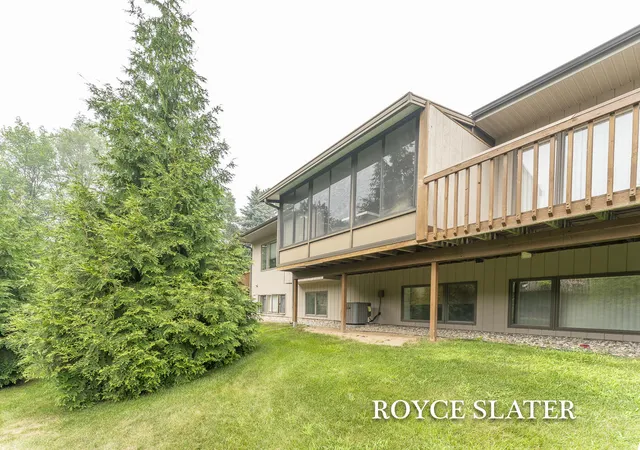 2682-limestone-ln-ne-23-plainfieldchartertownship-kent-mi-49525/hzid_eef48b66
