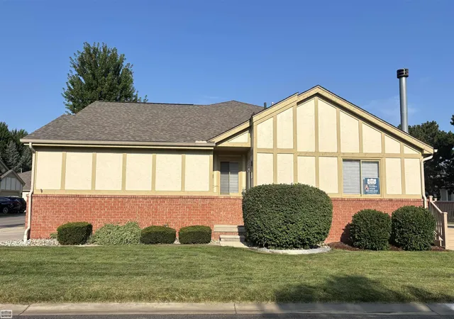 18607-valleybrook-ln-clinton-township-mi-48038/hzid_53e8769c