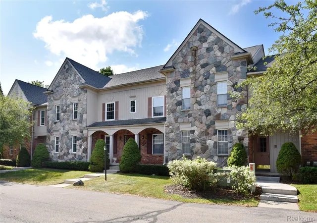 1635-huntington-park-a-rochesterhillscity-oakland-mi-48309/hzid_25190426