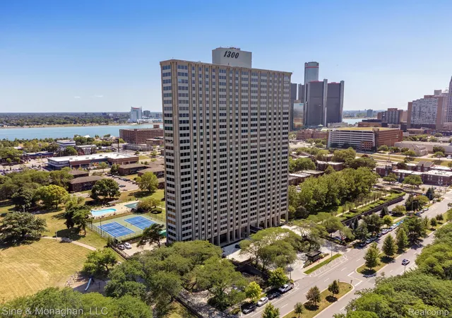 1300-e-lafayette-st-905-detroit-mi-48207/hzid_6258e5de