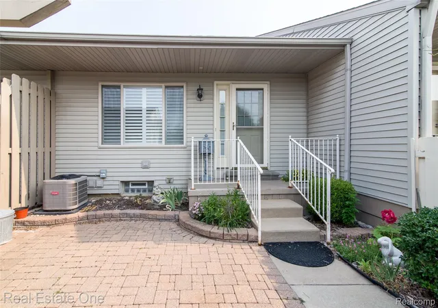 61702-williamsburg-dr-2-south-lyon-mi-48178/hzid_391dd519