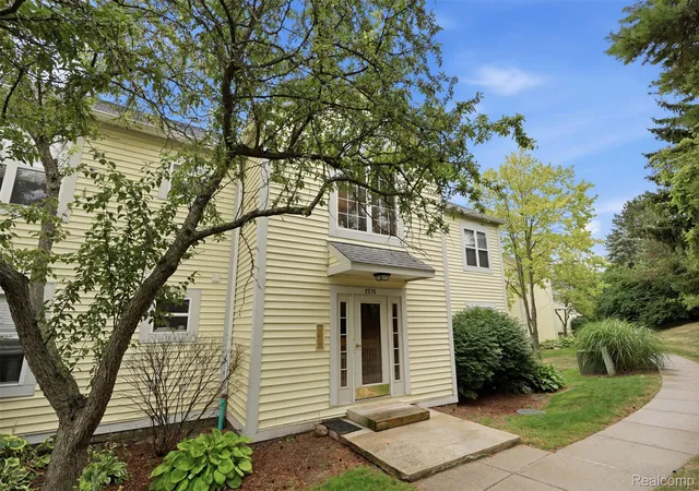 2215-s-huron-pkwy-1-ann-arbor-mi-48104/hzid_1fe64faf