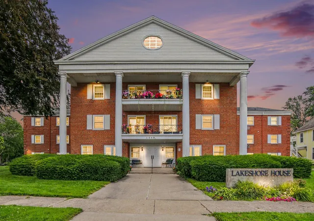 1249-lakeshore-dr-315-muskegon-mi-49441/hzid_58e1b7ab