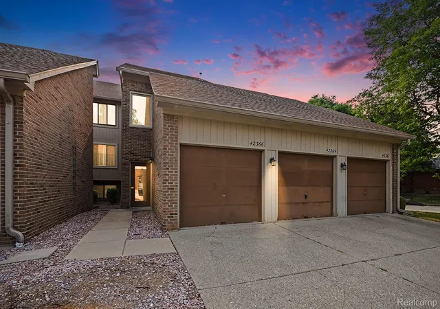 42366-lochmoor-st-clinton-township-mi-48038/hzid_c0b34d09