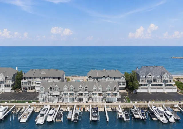 409-lake-dr-17-newbuffalocity-berrien-mi-49117/hzid_394354c9