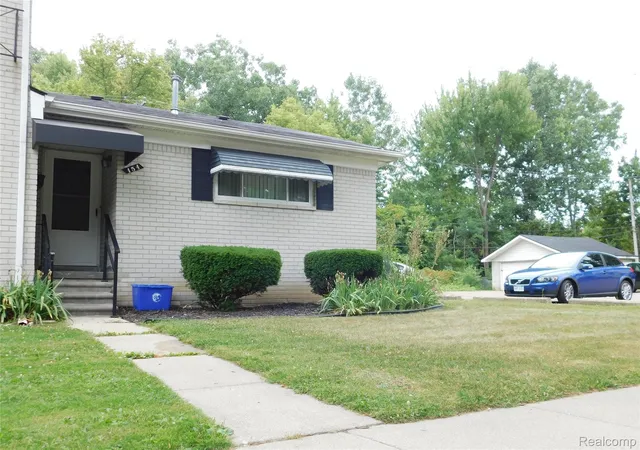 154-s-christine-cir-mount-clemens-mi-48043/hzid_a71b7c84