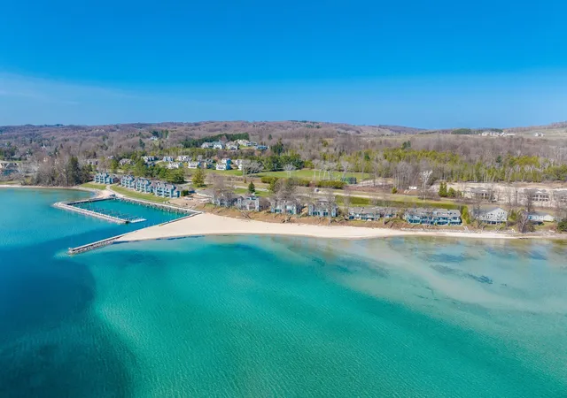 758-waypoint-cir-suttonsbaytownship-leelanau-mi-49682/hzid_9ad19ff5