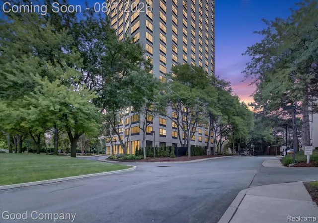 5000-town-ctr-1402-southfield-mi-48075/hzid_a82818ac