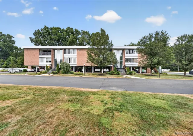 32050-grand-river-ave-56-farmington-mi-48336/hzid_ffaeb881
