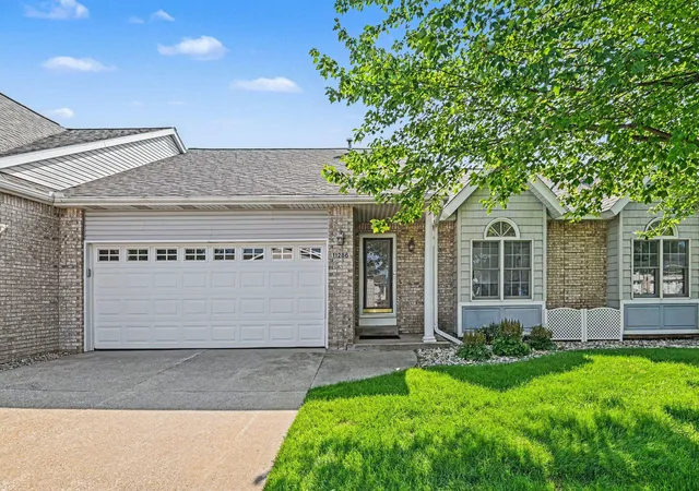 11286-blue-heron-pkwy-24-hollandchartertownship-ottawa-mi-49424/hzid_ea0cf811