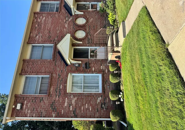 37021-charter-oaks-blvd-14-clintonchartertownship-macomb-mi-48036/hzid_14753fdf